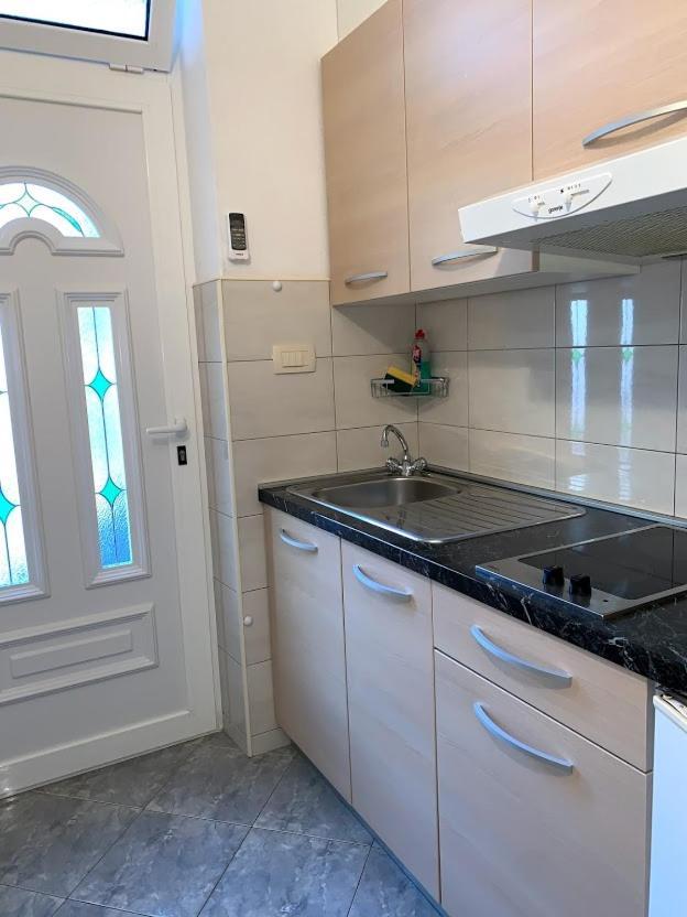 Apartments Center Baška Voda Zewnętrze zdjęcie