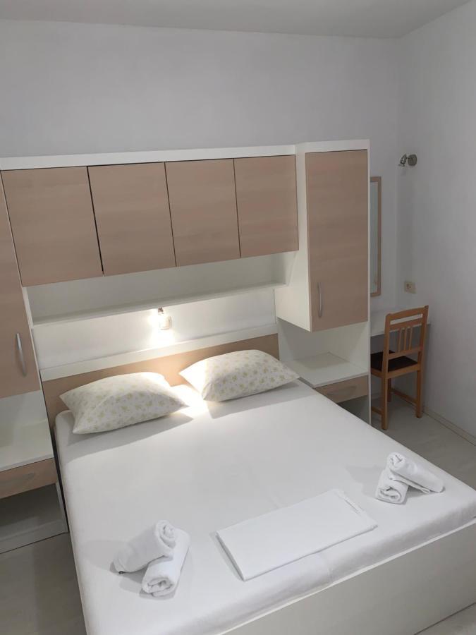 Apartments Center Baška Voda Zewnętrze zdjęcie