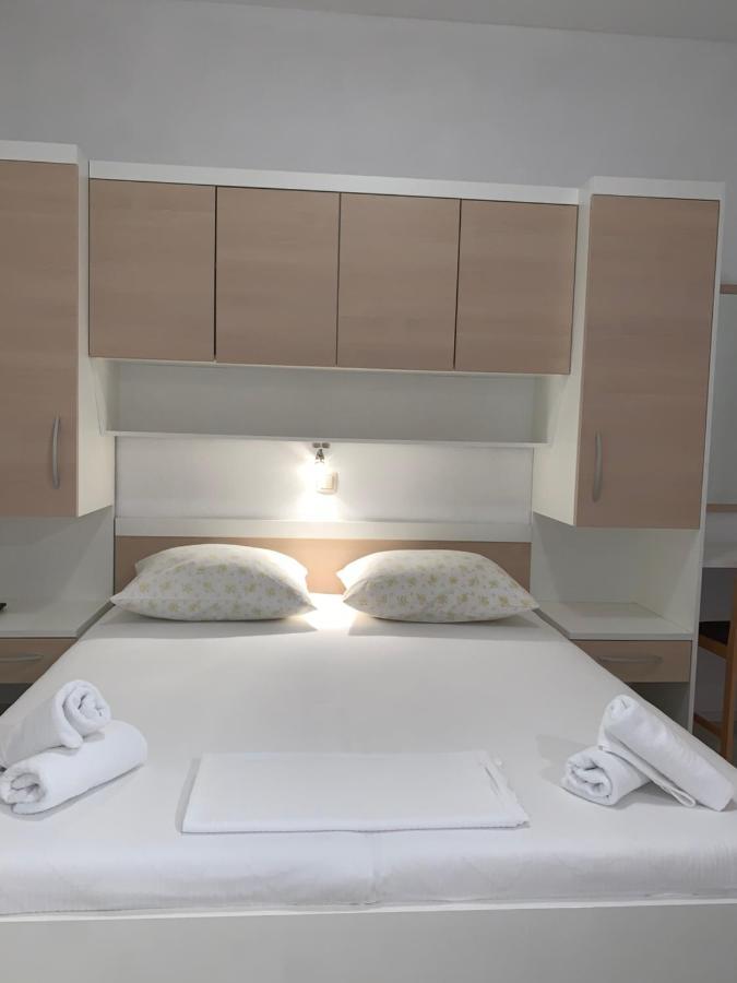 Apartments Center Baška Voda Zewnętrze zdjęcie