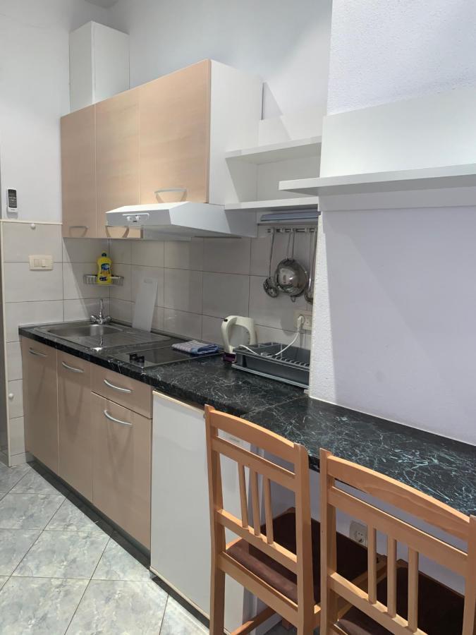 Apartments Center Baška Voda Zewnętrze zdjęcie