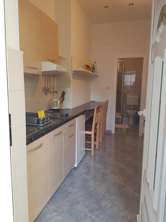 Apartments Center Baška Voda Zewnętrze zdjęcie